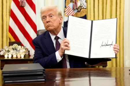 ordem executiva LGBTQIA+ de Donald Trump