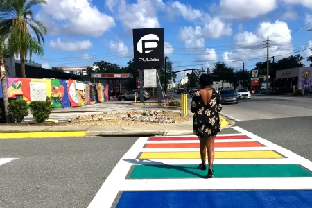 Memorial do Arco-Íris de Orlando é Apagado