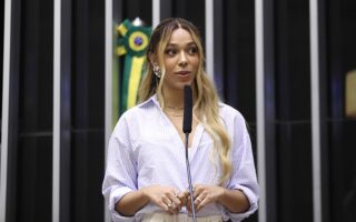 debate sobre transfobia na justiça