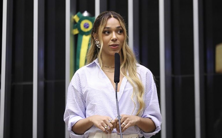 debate sobre transfobia na justiça